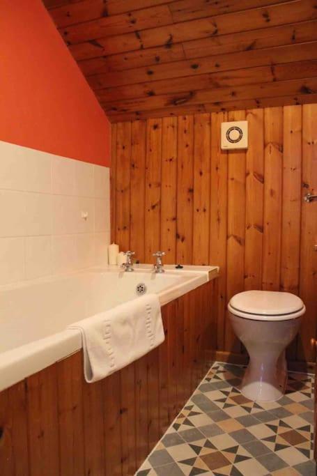 Trinity Annexe An Adorable First Floor Light And Lofty Space Within An Aonb Godmanstone Eksteriør bilde